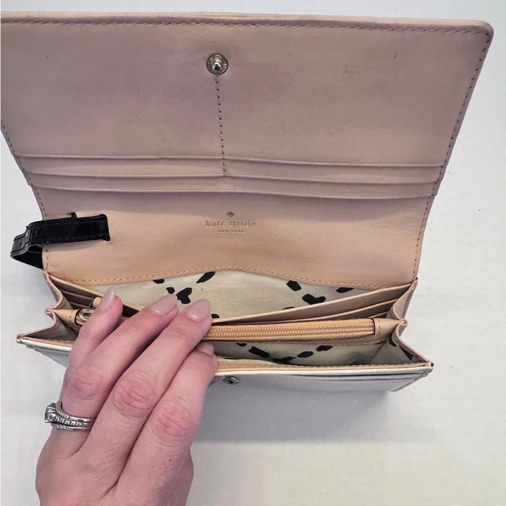 Kate Spade White Leather Long Wallet Wristlet with Black Bow Strap